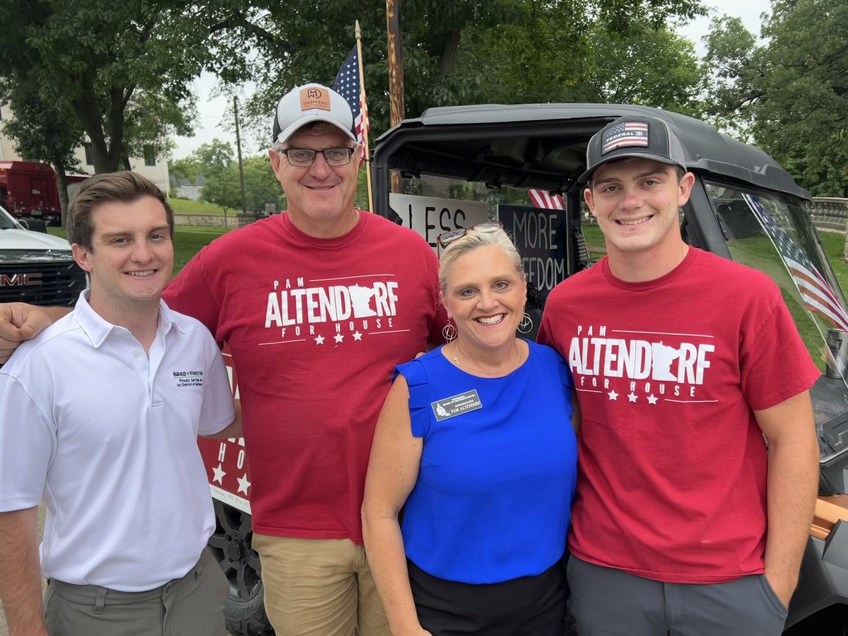 PamAltendorf's tweet image. RED WING Parade 2023
🌟Highlights🌟
The kids! The high-fives and smiles! They’re always #1!
The people who said things like:
🇺🇸“We’re with you!”
🇺🇸”Keep fighting!”
🇺🇸”I love your newspaper column!”
🇺🇸”We support #lessgovernment and #morefreedom too!”