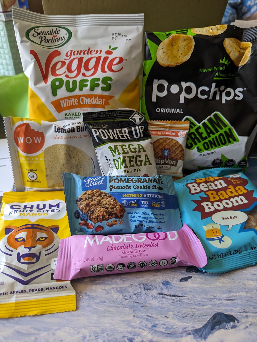 Minerva451's tweet photo. @healthysnackbo1 Just got my box! Can't wait to try https://t.co/qqDsXPJ8Qt