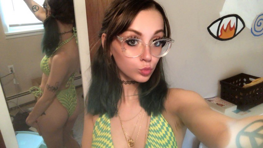 indianapluto's tweet photo. ADD ME ON SNAP BABESPLUTO 😈🍄🔥

buyingcontent sellingcontent https://t.co/KKSMPUVupz