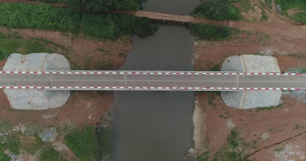 date_africa's tweet photo. 🇨🇲Cameroun : Réception définitive de la route Lena-Tibati-Ngatt prononcée le jeudi 3 août 2023. Le projet prévoyait la construction de 135 Km de route bitumée sur la N15 entre Léna et Tibati.
#utdalena #utdatibati #utdangatt #utdacameroun #utdainfo https://t.co/DM5cI8EwD6