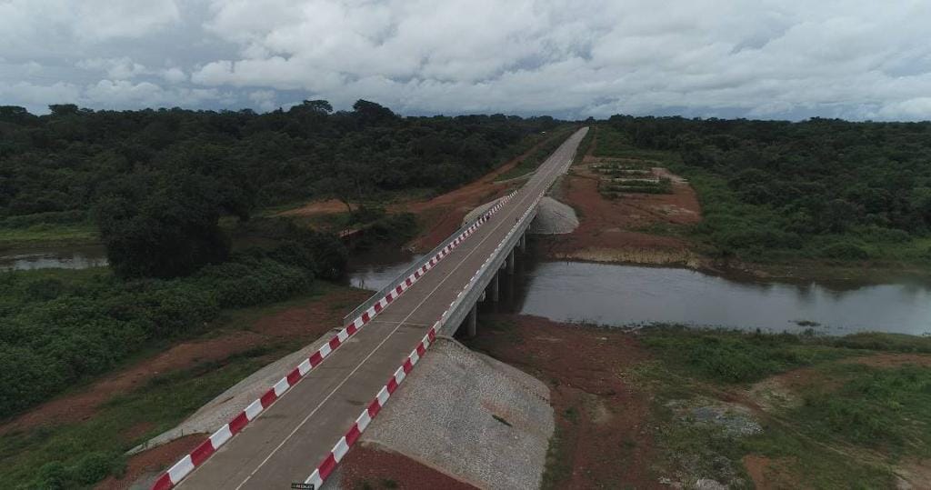 date_africa's tweet photo. 🇨🇲Cameroun : Réception définitive de la route Lena-Tibati-Ngatt prononcée le jeudi 3 août 2023. Le projet prévoyait la construction de 135 Km de route bitumée sur la N15 entre Léna et Tibati.
#utdalena #utdatibati #utdangatt #utdacameroun #utdainfo https://t.co/DM5cI8EwD6