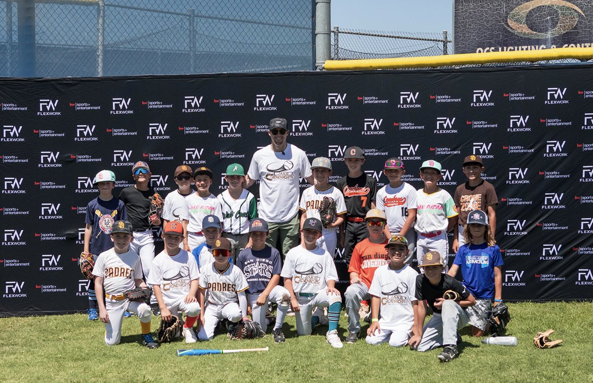 FlexWorkSports's tweet photo. San Diego put in the work with MLB Star @jcronenworth9 last week at Scripps Ranch HS! Take a peak at some pictures from an intense day of learning &amp; interaction📸 #FWS https://t.co/7X023ONeuB