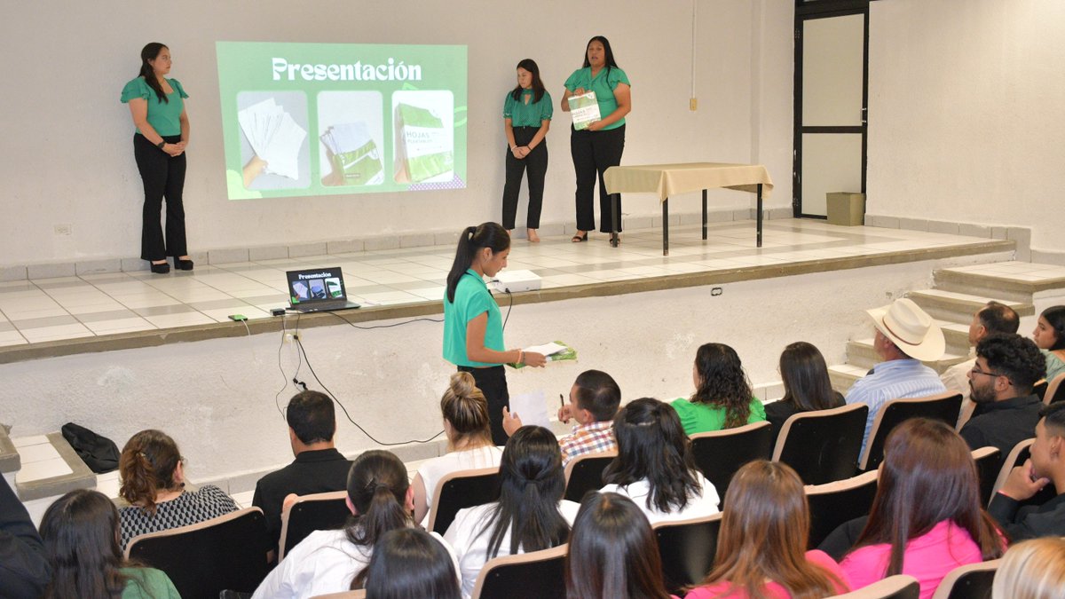 UTnortecoahuila's tweet photo. Nuestros estudiantes de DNAM presentaron sus Proyectos de la materia “Integradora I” creando productos o servicios enfocados en brindar una solución de desarrollo sostenible en el que realizaron un análisis de mercado para determinar la factibilidad y rentabilidad de su trabajo. https://t.co/o61I6Uh4oq