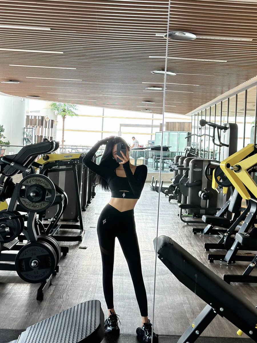 LivingColor__'s tweet image. Is my person beautiful, everyone?