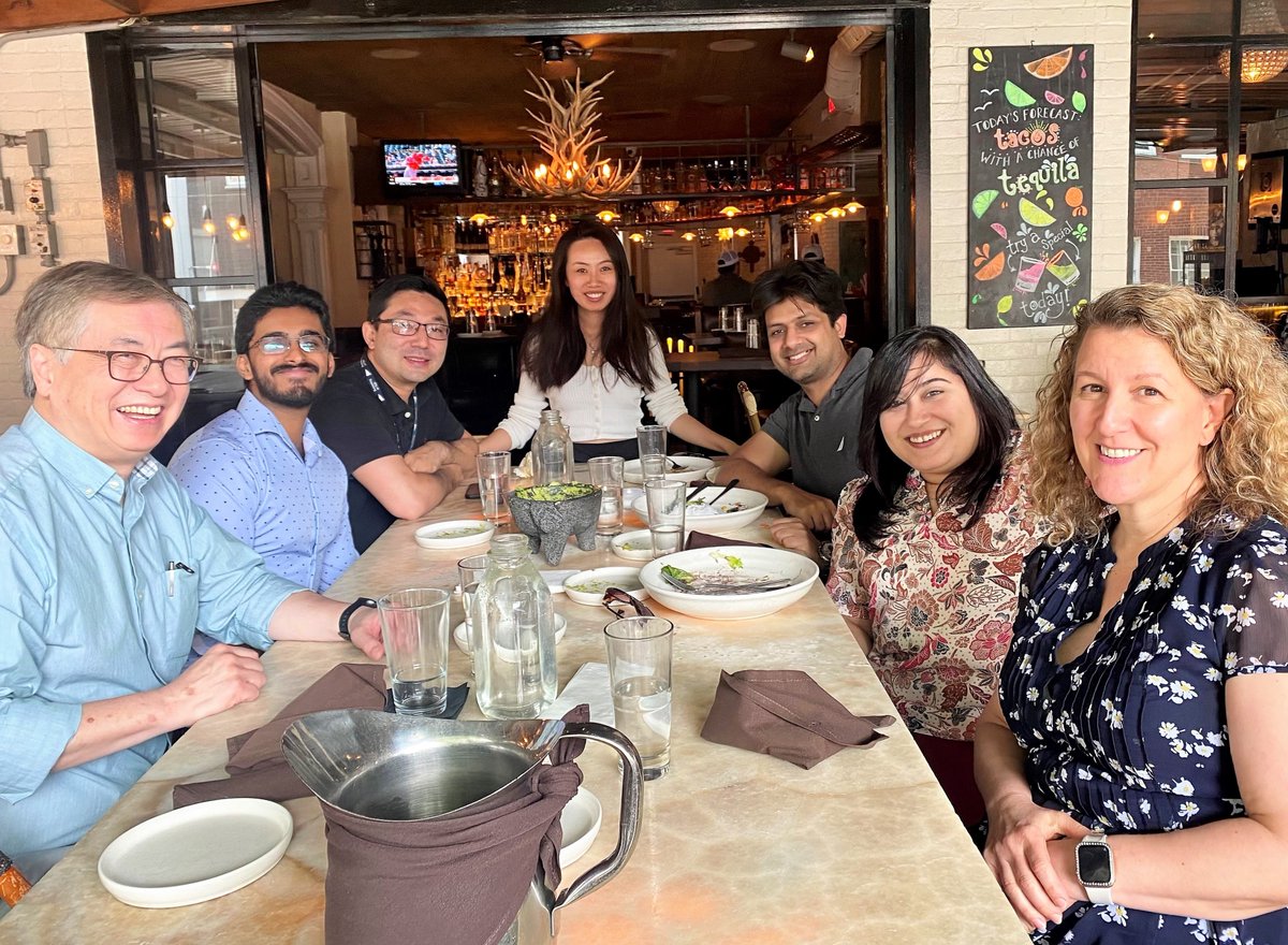 Fun lunch with the Hwa Lab--Best wishes to Adarsh and Vivian! @YaleCVRC