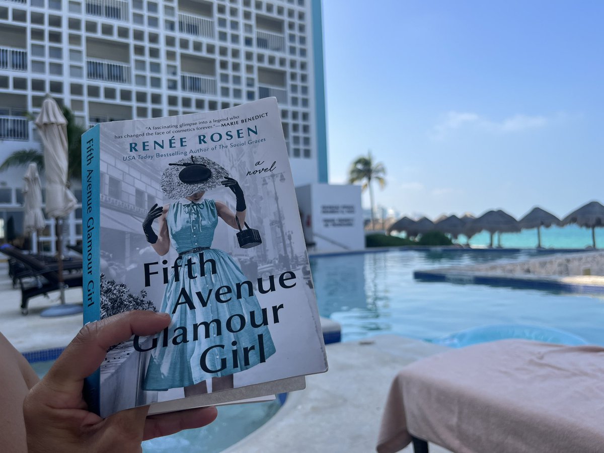 Nancybartosz's tweet photo. Fifth Avenue Glamour Girl….with a beautiful view. @ReneeRosen1 #Lastdaysofsummerbreak https://t.co/PyuFu8TTW4