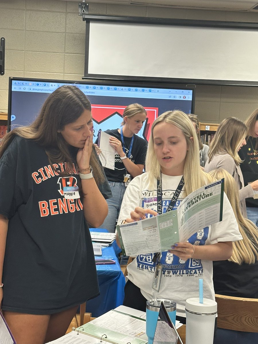 picadomelions's tweet photo. My heart is full watching the excitement and commitment to learning Picadome teachers have. Continuous learning and growing. @SmekensEd #picadomepride https://t.co/mmHtvsvpjt