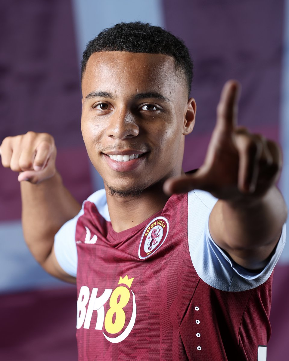 AstonVilla's tweet photo. 🏹 https://t.co/jrhrHRQ8vo