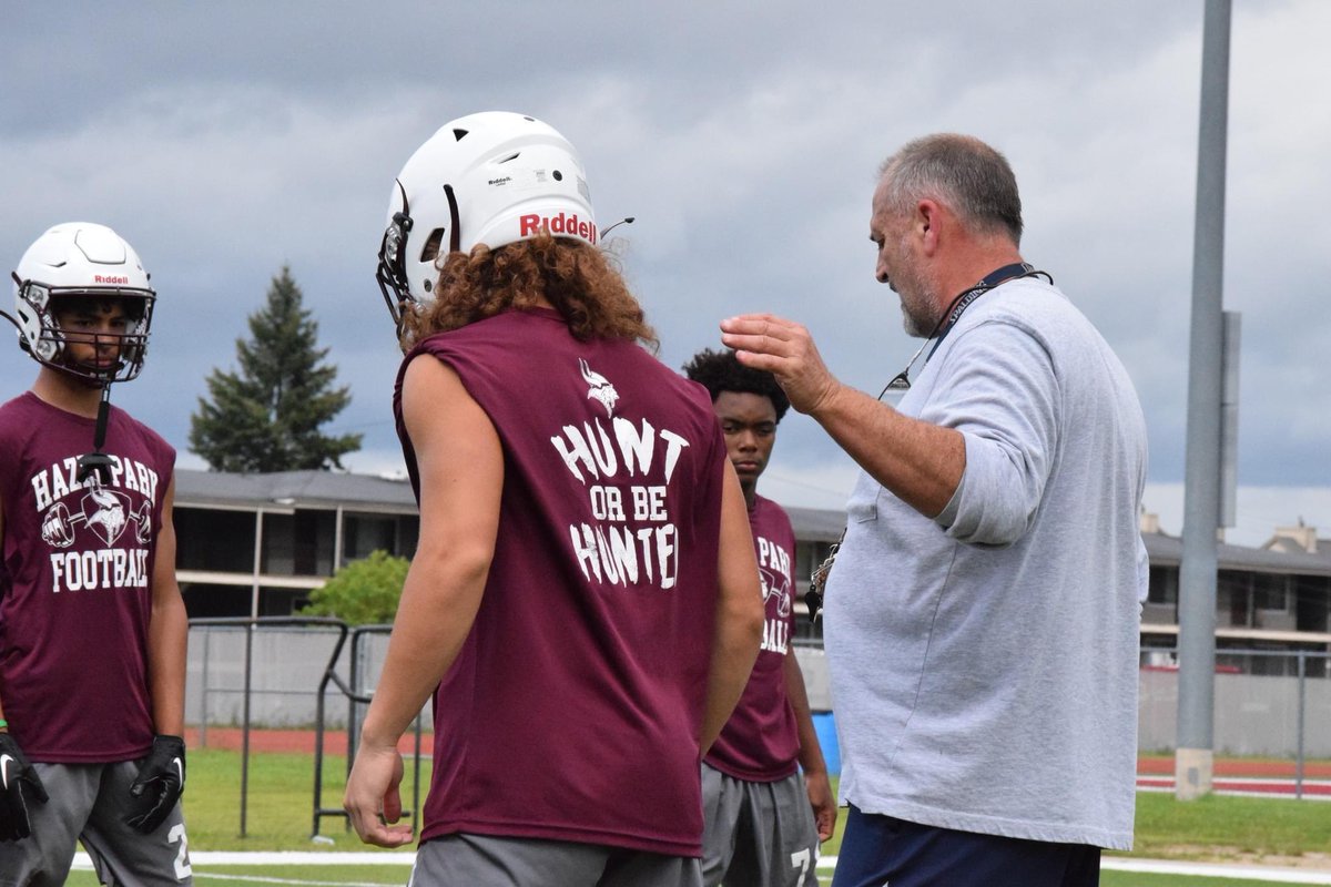 The first day of High School Football practice is in the books. Here are pictures from the afternoon session which focused on defense. #hazelparkschools #GoVikings #huntorbehunted @MIPrepZone