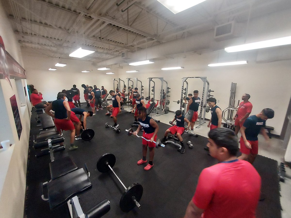 aplus_soccer's tweet photo. @aplusknights getting ready for the season. 

@APlusSecondary @APlus_CS @dinkylewis https://t.co/txZEXN9i6z
