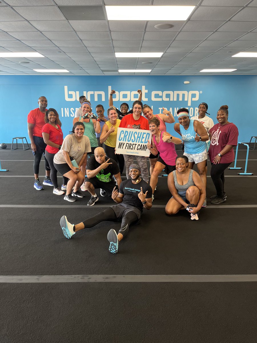 WPBama's tweet photo. Wellness comes in many forms. I’m blessed to have some core friends who like to sweat with me! @DES_HCS @MelaniaMaldona9 #glisteningforkids #andsanity https://t.co/vbLBvAtzDX