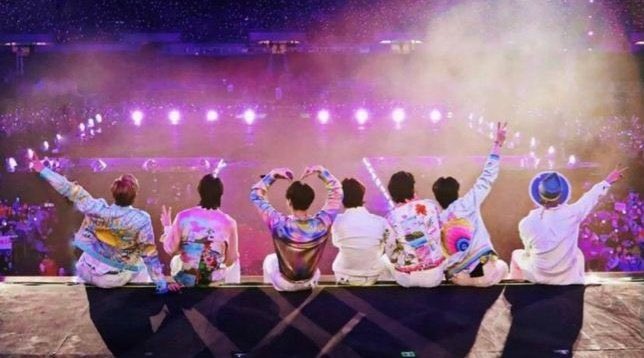 jmygmochis's tweet photo. Hay una teoría que descubrió ARMY detrás del tatuaje de amistad de #BTS: 

En la mitología de Corea del Sur, la osa mayor también se llama las siete estrellas del norte y la mejor época para ver la constelación es en la primavera. 

+++ SOY LLANTO.😭😭 https://t.co/y0GR7zO1JZ