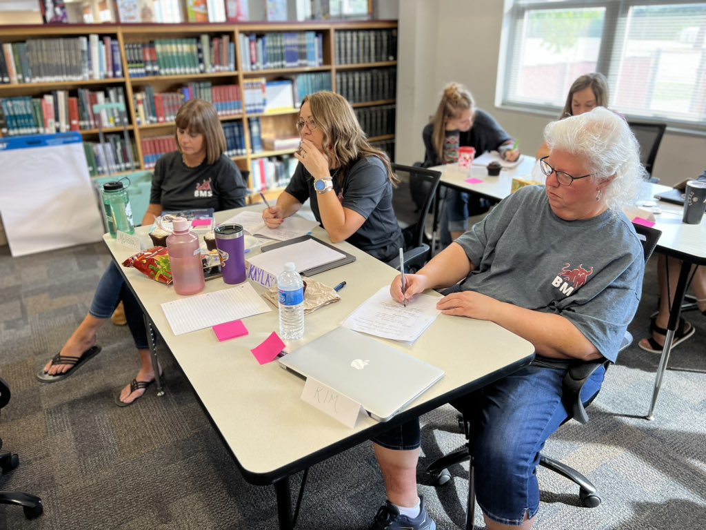 @AmyRass launched our back-to-school PD with a book talk about @norawritesbooks’s beautiful anthology about Rural Voices. Our literacy educators engaged in quick writes, chatted with colleagues, and anchored their teaching in authentic literacy practices.