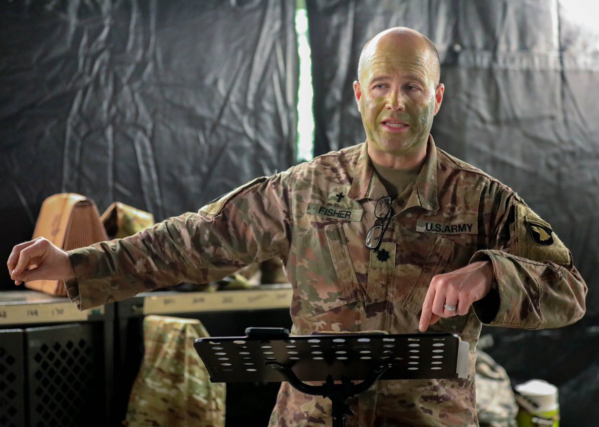 101stAASLTDIV's tweet photo. Lt. Col. Ron Fisher, The 101st Airborne Division (Air Assault) Chaplain, leads a protestant worship service during OLE III at Fort Campbell, Ky., August 6, 2023. 

“Being a part of this team and getting to care for the soul of the 101st is my favorite part,” said Fisher.
#oleIII https://t.co/JvquvggxRD
