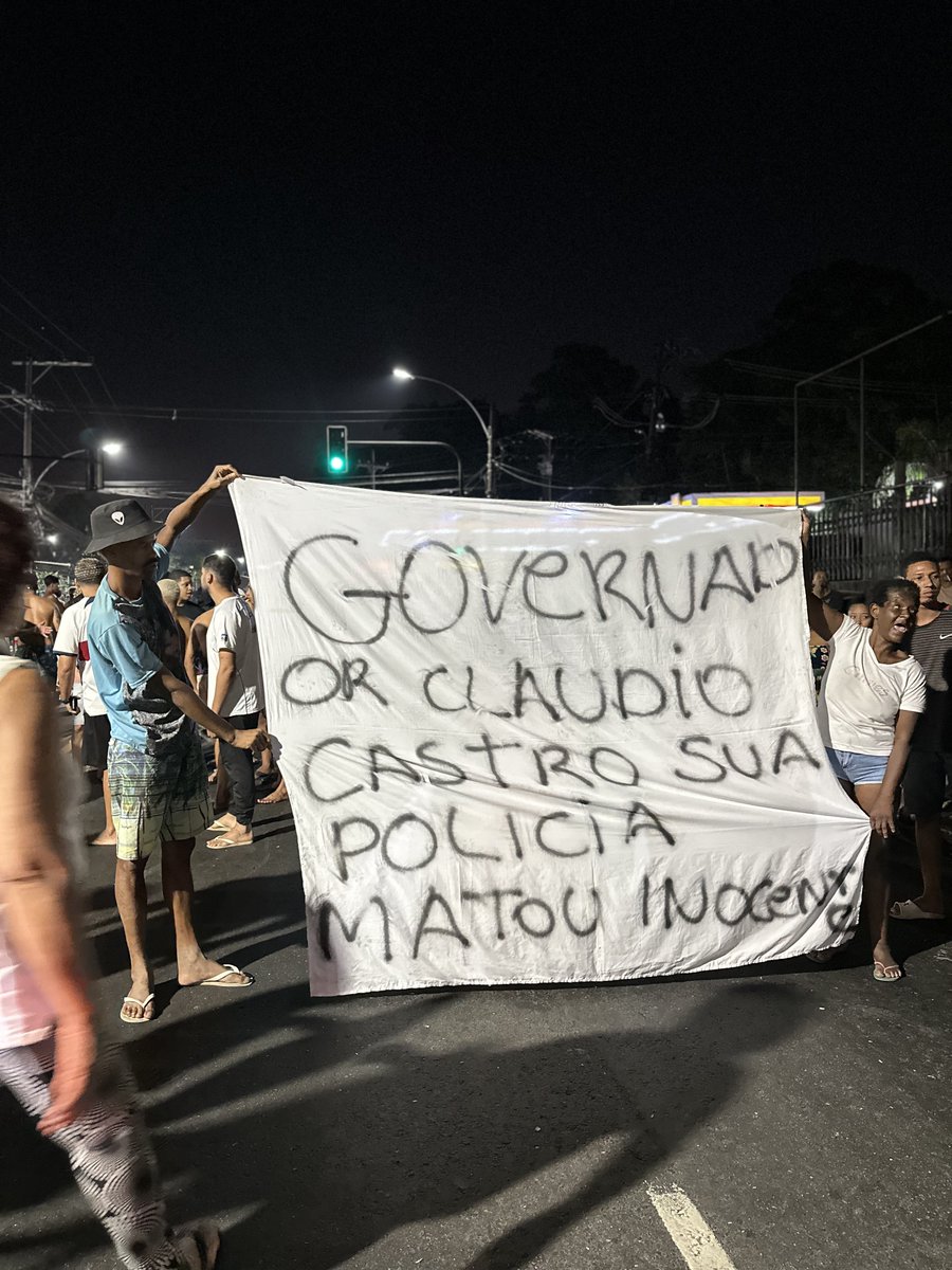eurenesilva's tweet photo. O GRITO DOS MORADORES DA CIDADE DE DEUS É UM SÓ! JUSTIÇA PARA THIAGO MENEZES FLAUSINO! https://t.co/D7jgglKjgW