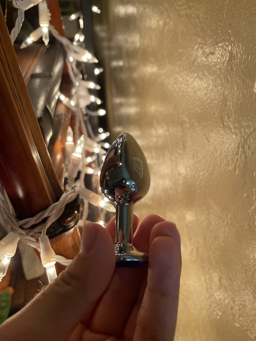for my next trick, I will make this object… ✨disappear✨ https://t.co/zS8quVsMGj