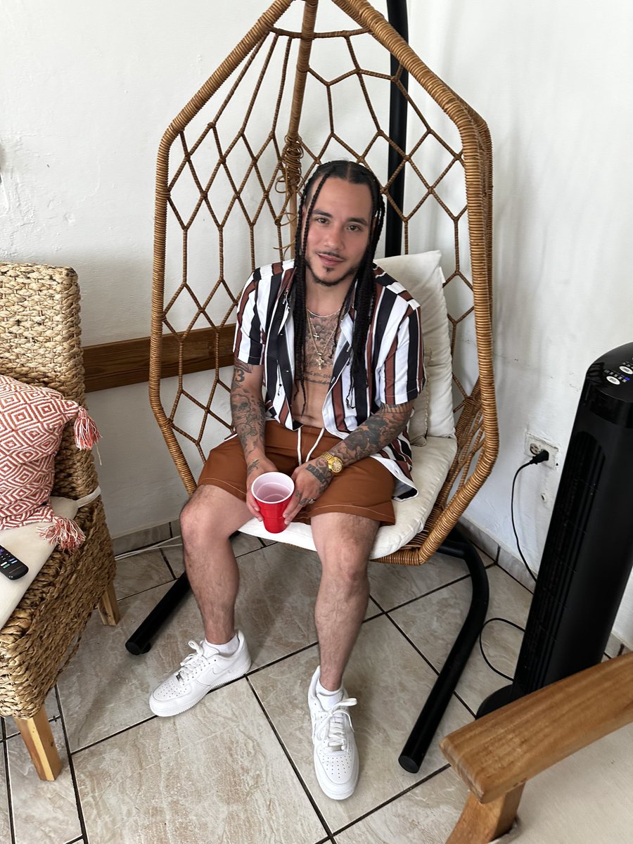 JBTHEPHILOSOPHY's tweet photo. In my own zone…🦇

#Musicproducer #newpost #newmusic #newbeats #rap #rapper #trap #trapmusic  #Beatsforsale #Producer #producerlife #Beats#Producergrind #producers #musicgrind #explorepage #Jbthephilosophy https://t.co/RsGzwGAseK