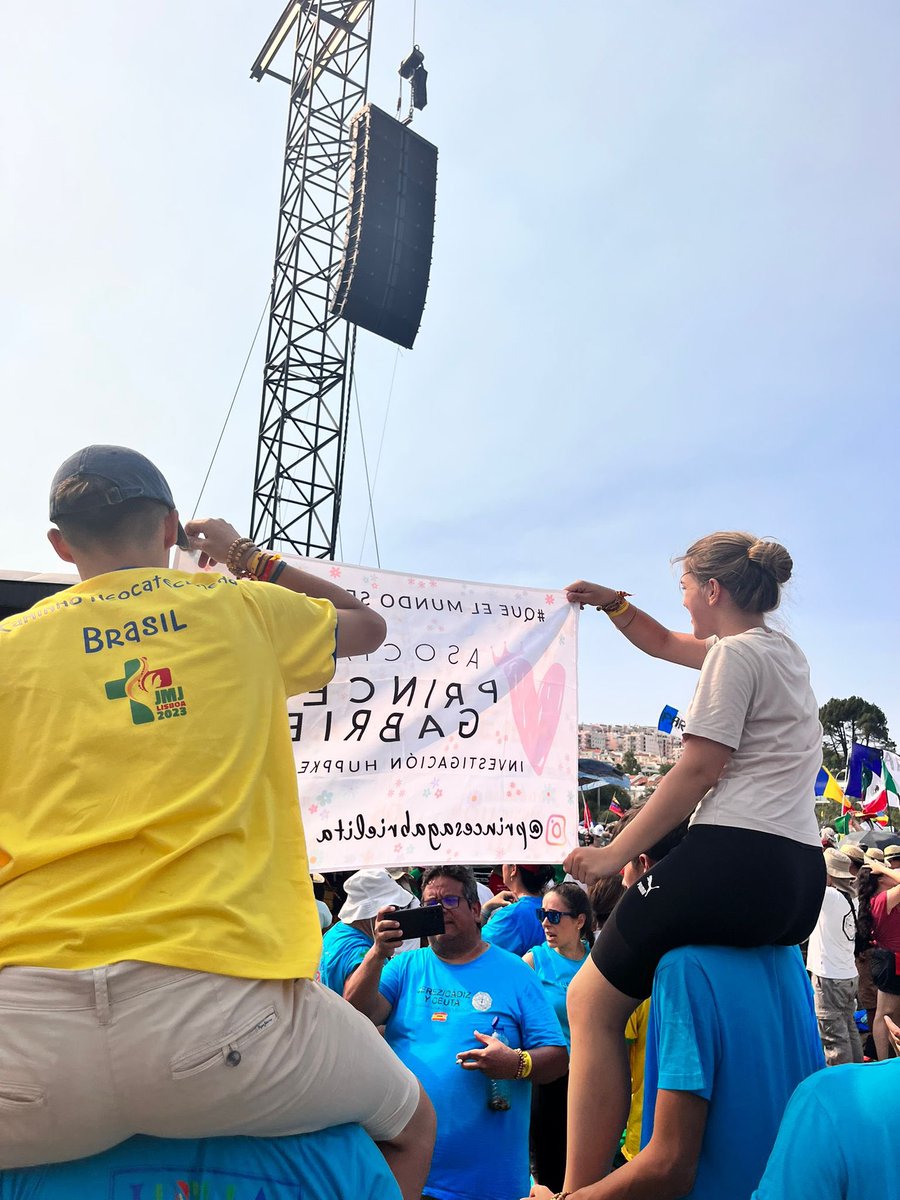mariamimosas's tweet photo. IMPRESIONANTE las imágenes que nos llega desde la @jmj_es
Gracias al camino neocatecumenal de Ceuta por hacernos partícipes, y llevar un trocito de Gabriela a la gran fiesta de la juventud.✝️🙏🏻
#queelmundosepadeti https://t.co/Sn7nHuneF2
