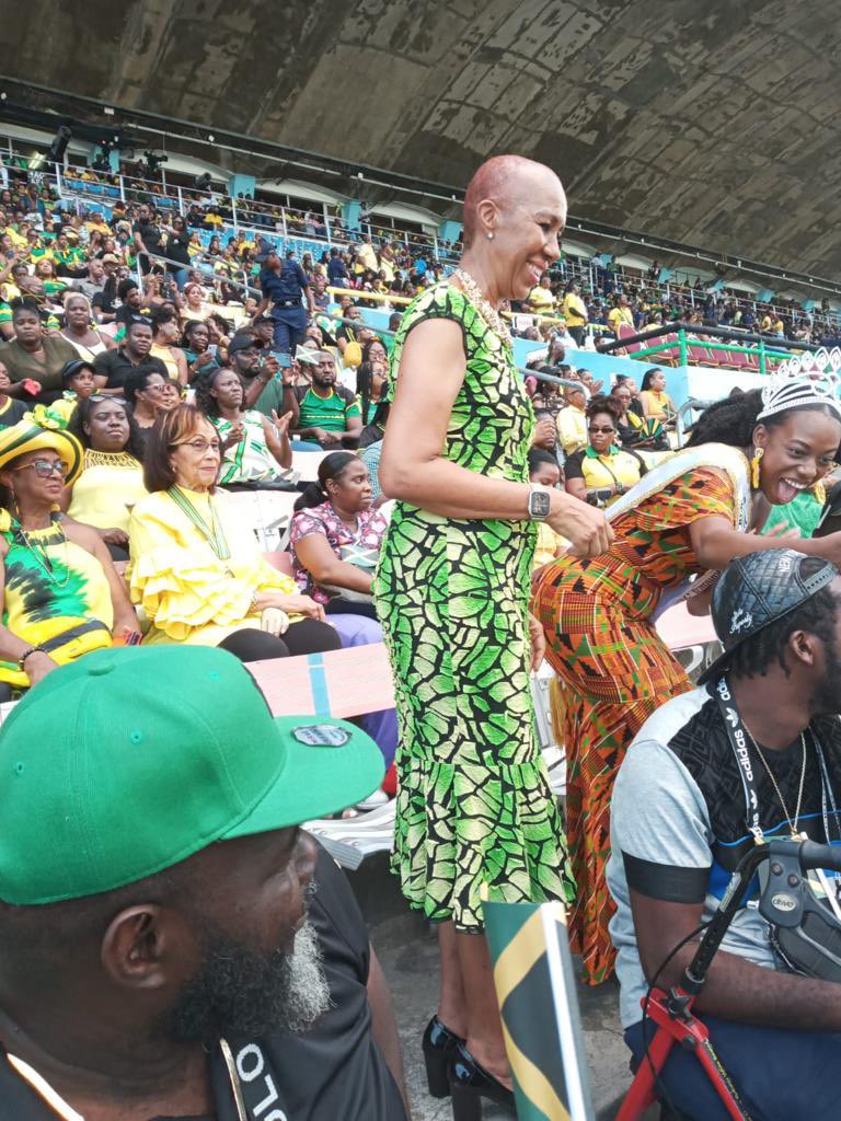 williams_fayval's tweet photo. Thank you Miss Festival Queen, Aundrene Cameron, for greeting my Cheshire Village family of persons with disabilities. They appreciated it very much.#festivalqueen👏🏾👏🏾🙏🙏🇯🇲🇯🇲🇯🇲💚💚💚 https://t.co/VzSST6mEjM