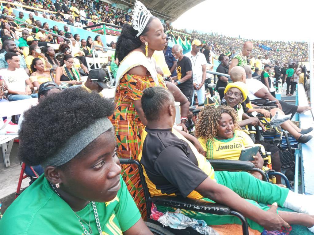 williams_fayval's tweet photo. Thank you Miss Festival Queen, Aundrene Cameron, for greeting my Cheshire Village family of persons with disabilities. They appreciated it very much.#festivalqueen👏🏾👏🏾🙏🙏🇯🇲🇯🇲🇯🇲💚💚💚 https://t.co/VzSST6mEjM