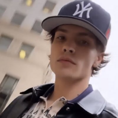 i’m chuck bass #NewProfiePic