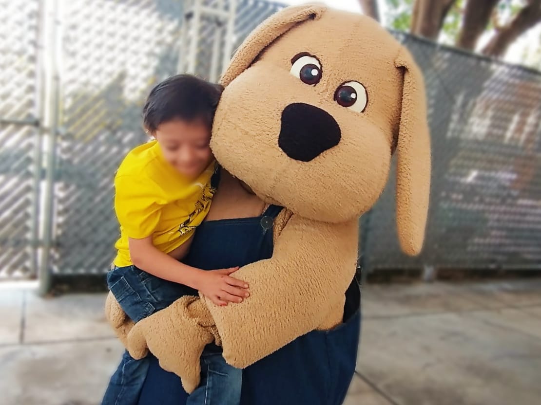 DianaStephanyLG's tweet photo. ¡En #AtizapánDeZaragoza seguimos impulsando la #CulturaDePaz desde temprana edad! Junto con Justino🐶 visitamos a nuestros #humanitos del Curso de verano del DIF para sembrar la semilla de los #DerechosHumanos, los #valores y la #NoDiscriminación
#AtizapánProtegiendoTusDerechos https://t.co/OxphXKvR0l
