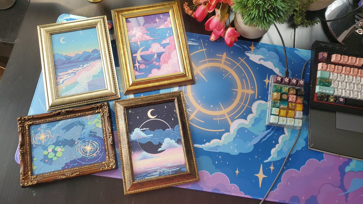 Super cute print and desk mat haul from <a href="/NoiseWalk/">noisywyvern✨</a> came in :>