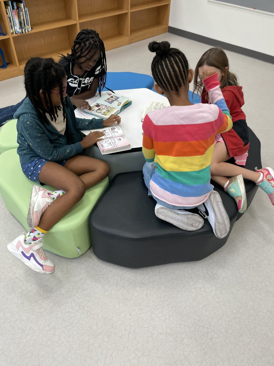 Mrs. Lander tweet media