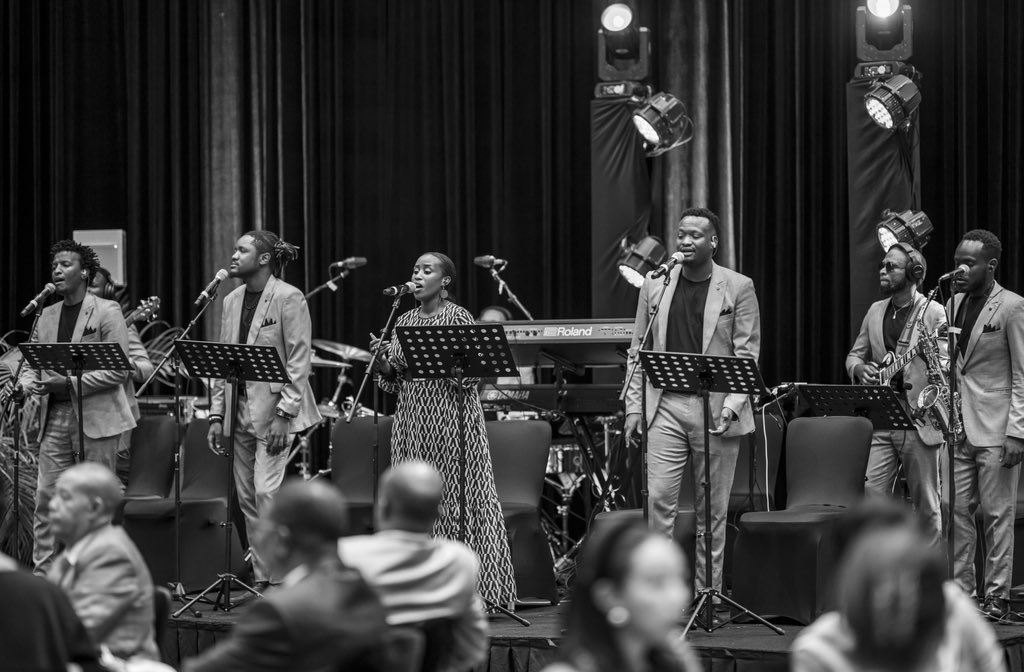 UrugwiroVillage's tweet photo. This evening at the Kigali Convention Centre, President Kagame hosted a State Dinner in honour of President Andry Rajoelina of Madagascar who is on a three-day Official Visit to Rwanda. https://t.co/ep5F9Ey7Nu