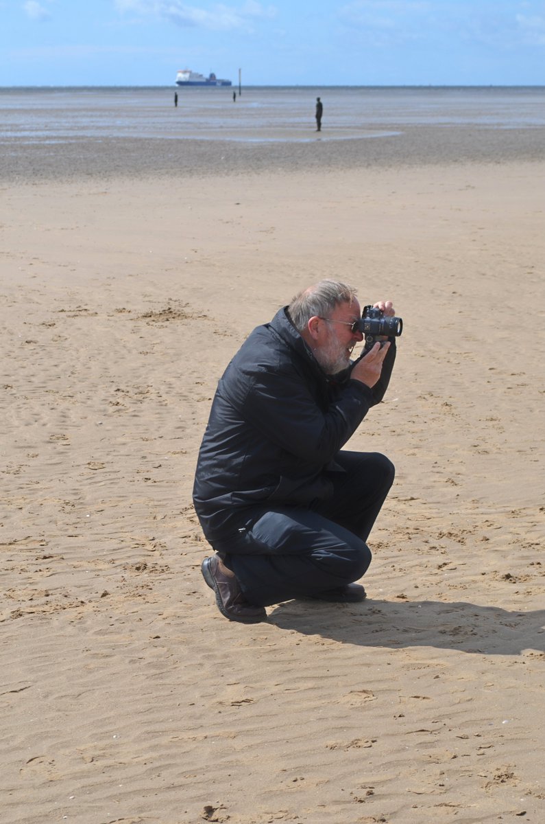 katelovell's tweet photo. @artefactual_KW @DavidClass31 @HE_Archive @artefactual_KW Dad absolutely adored taking photographs and travelling around the UK to find new places and buildings to identify/list. He was a hero in my eyes, and will be greatly missed by all who knew him x https://t.co/KiCiPMiTZC