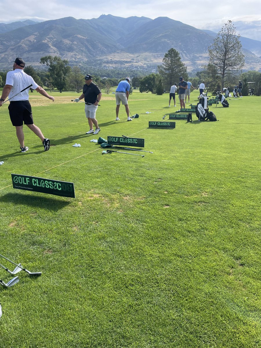 theHealthyGolfr's tweet photo. Such a great day on Monday at the @FinauFoundation Golf Classic!
π
Thank You for all that you do, @tonyfinaugolf!
π
Itβs a privilege and an honour (Cdn spelling π) to be a part of your team. #TeamFinau
Inspire Someone π
β³οΈ
#PGATOUR
#golf #InspireSomeone https://t.co/b2YBsJqQ5P