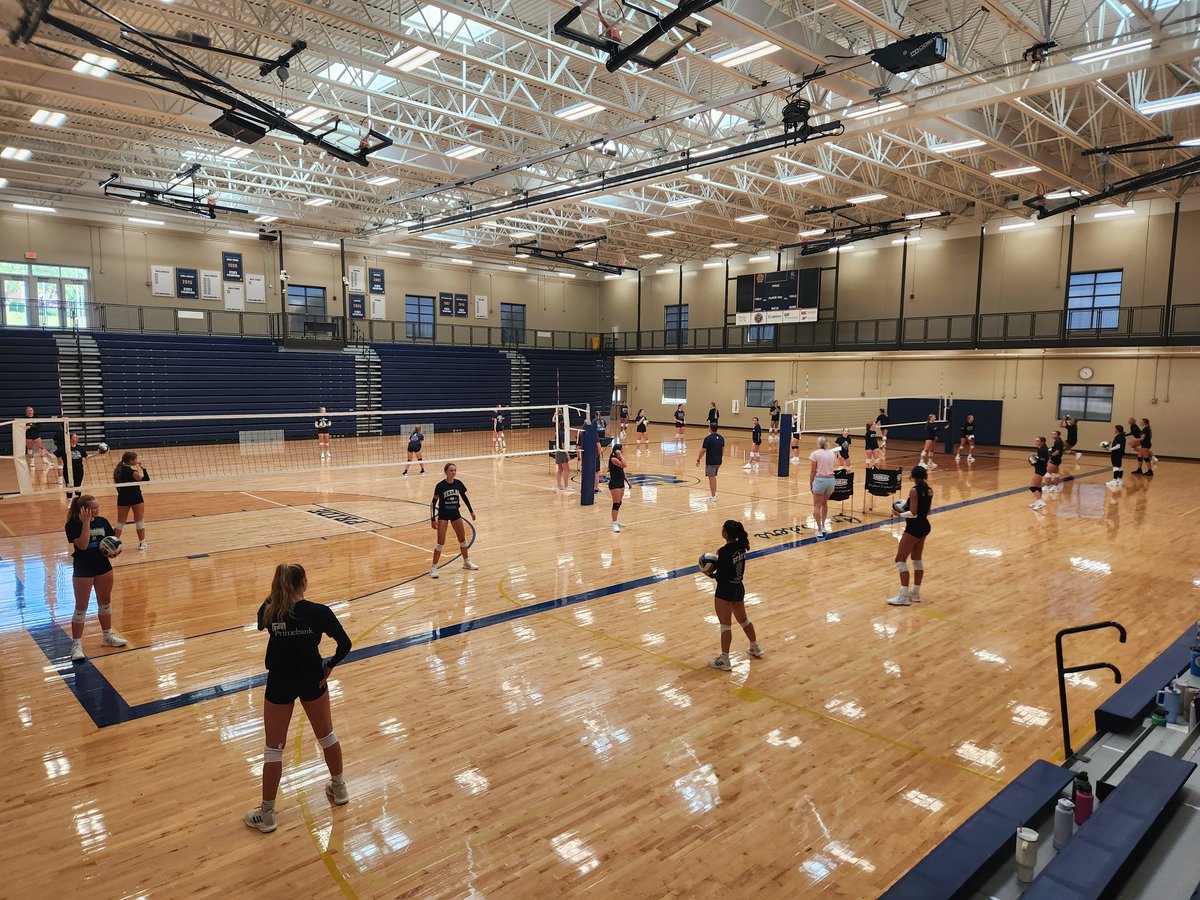 BishopHeelanVB's tweet photo. Here we go!
#prideon3 #crusaders https://t.co/vmkaExEIi9