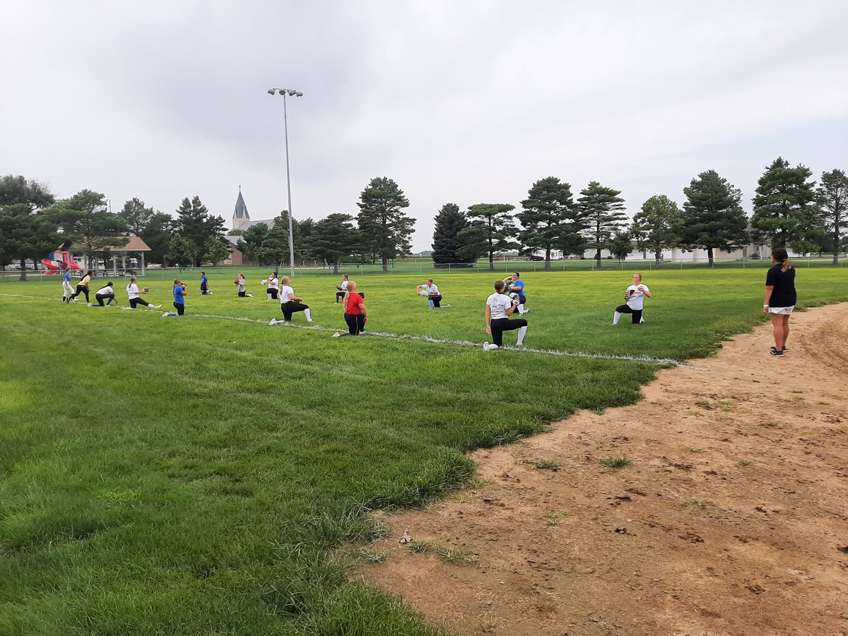 bmadison54's tweet photo. @HersheyPanthers Softball get'r goin' on a nice cool day. Good to see softball back in action! #GoPanthers #MOJO #HPSStrong https://t.co/oiAWACFBUC
