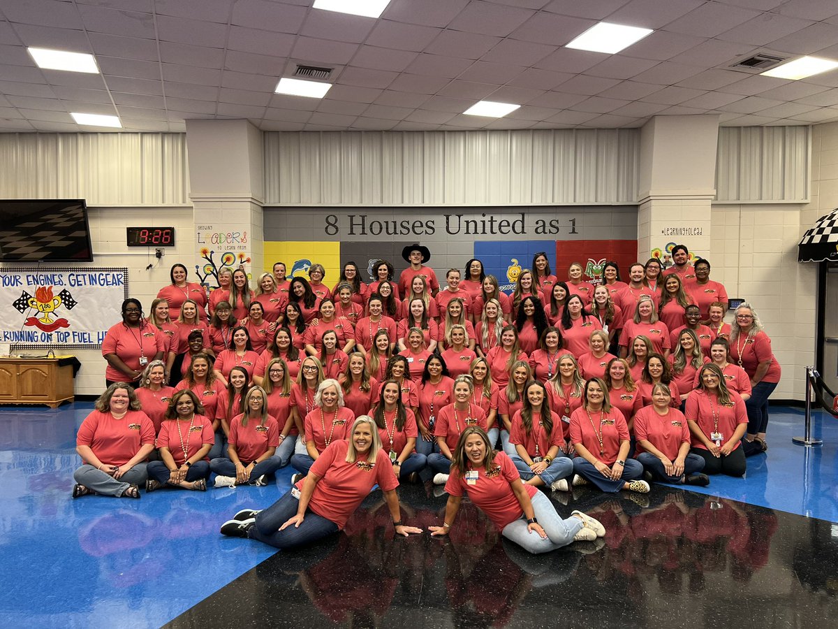 Anna Jones, NBCT (@annajones35160) on Twitter photo 2023 <a href="/TCBOE_LES/">Lincoln Elementary</a> family photo #TopFuel educators = racing for knowledge, we’re making tomorrow 🖤💛 2023 <a href="/TCBOE_LES/">Lincoln Elementary</a> family photo #TopFuel educators = racing for knowledge, we’re making tomorrow 🖤💛