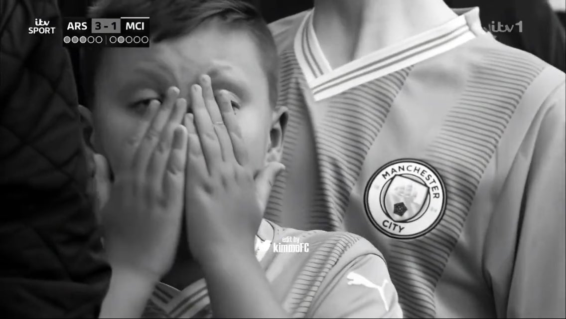 qix67's tweet photo. Y así como lo ven, lloró menos que Guardiola… 😆
#CommunityShield #SinYolanda https://t.co/qEKlKEjwtf