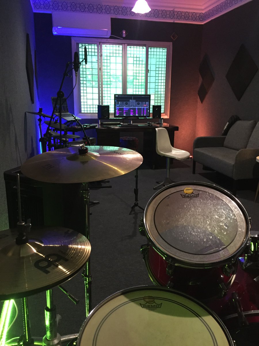 mekyail_'s tweet photo. I always had a dream of opening up my own music studio and well let's just say it came true and is getting better everyday. 
We do offer our services too!! https://t.co/e4veQ4hdq9