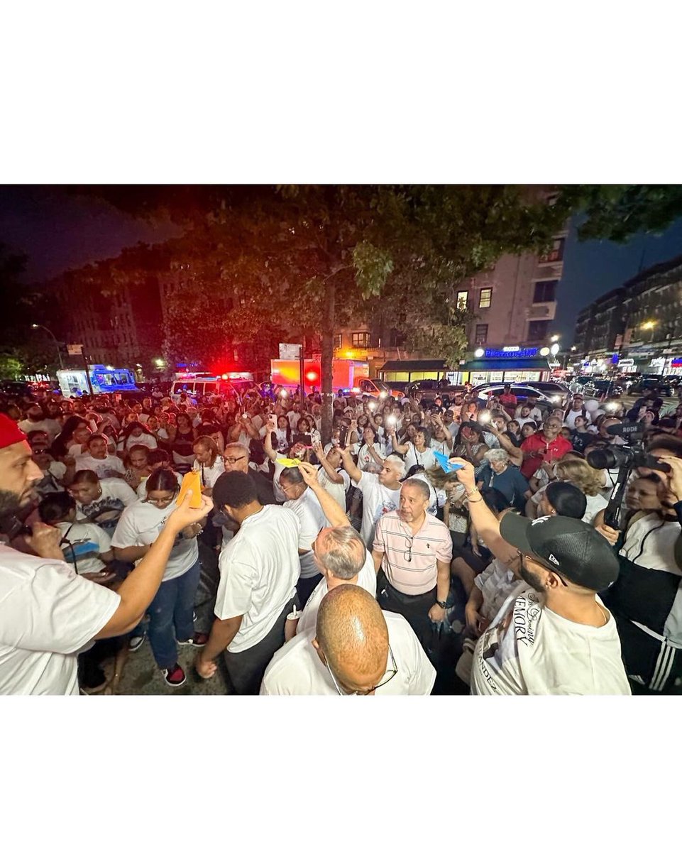 Uptowncollectiv's tweet photo. #Repost @jayeuptown

I would like to thank everyone who helped make this event come to life. My sister, Elizabeth (Joey’s sister) and I worked so hard to do something worth remembering for our brothers.

https://t.co/kob5TUbZM7 https://t.co/1EUZxklTJw