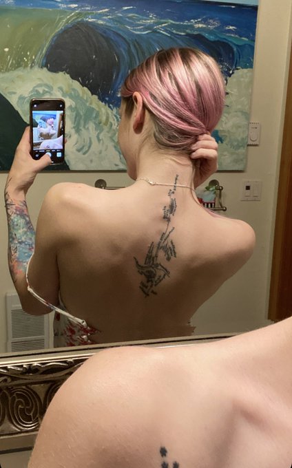 One of my fav tattoos 👇🏻 https://t.co/61eT4DYuz2