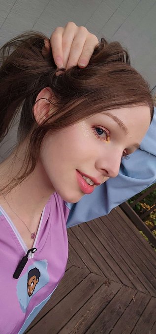 single and passively searching for my soul mate btw, apply below. (real) https://t.co/Q2gfiJ0n9i