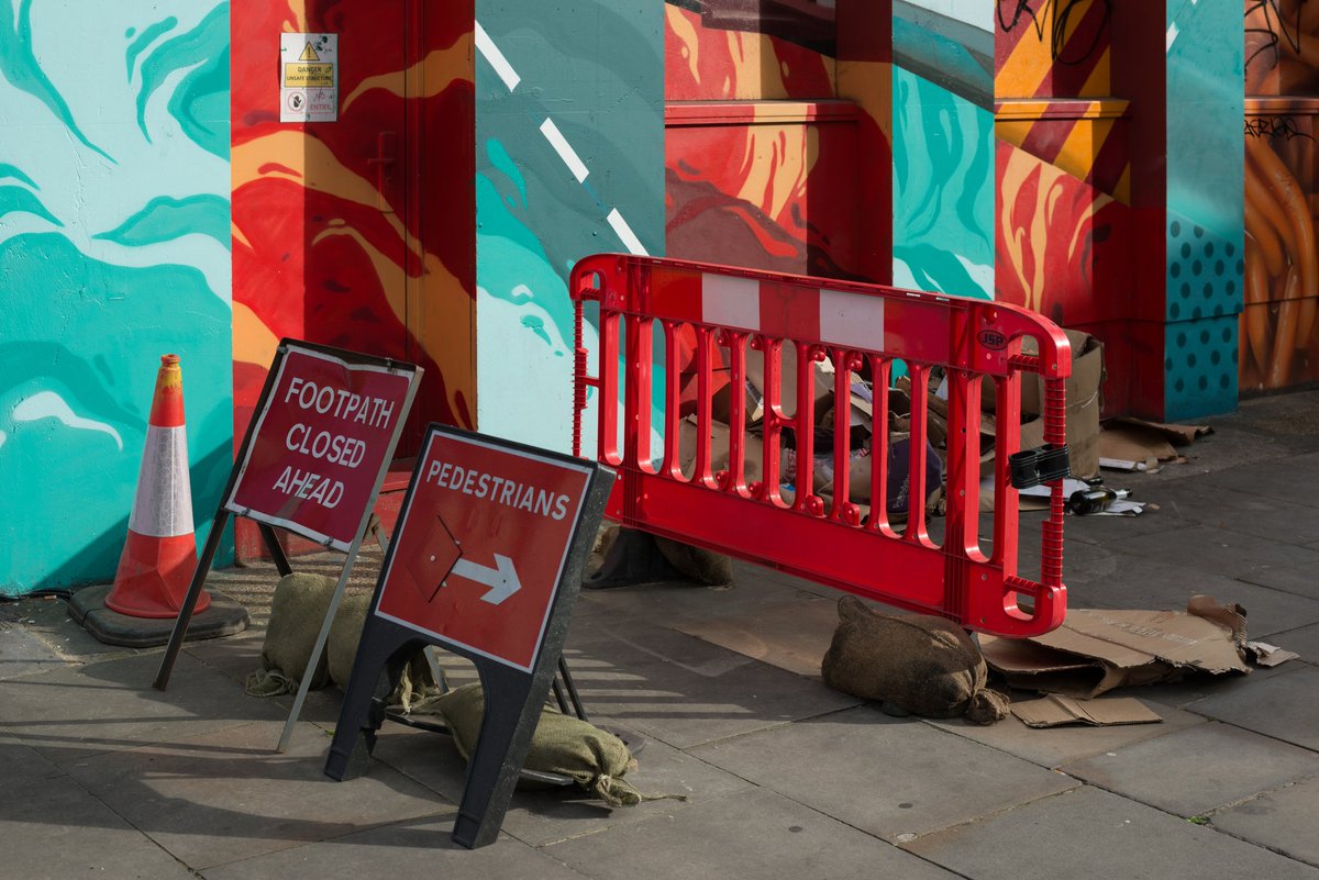 Spitalfields, London, August 2023.

#spitalfields #london #streetphotographer #colorstreetphotography #colours #picoftheday #ImageOfTheDay #photog #photography #capturestreets #shoreditch