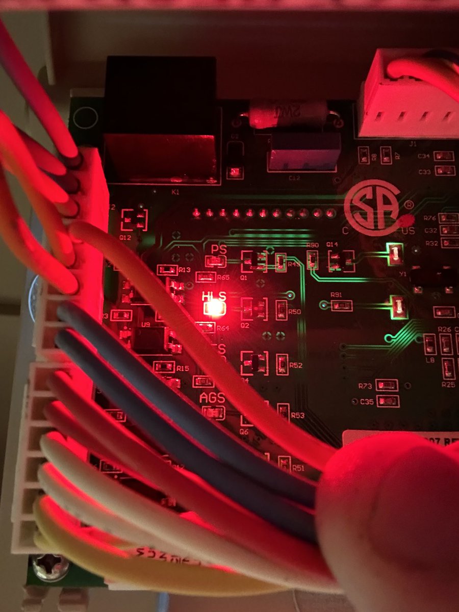 Water heater stopped working - was fairly easy to diagnose and repair. Some days I find myself preferring linear/mechanical work over the non-linear chaos of markets. That said, I find the intellectual challenge of markets most days. Everybody needs a hobby 🔨🪛🪚 #macro