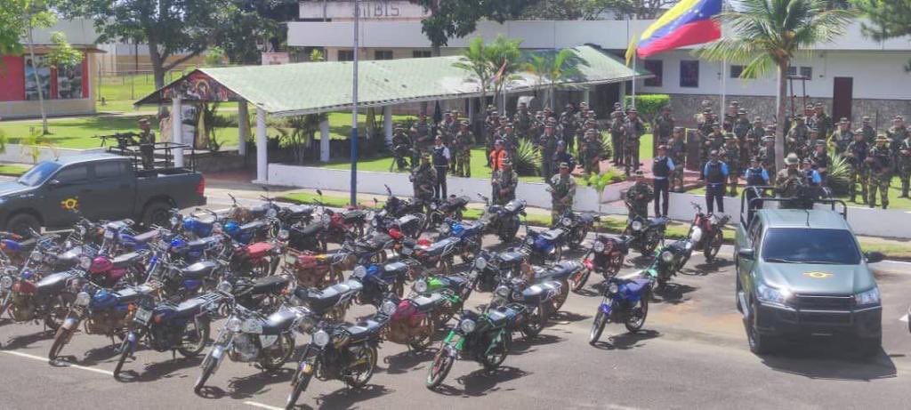 GBMorenoF's tweet photo. Más de 60 motocicletas son retenidas en la #OperacionRoraima2023  por no tener ningún tipo de documentación que acredite propiedad. La ignorancia de la ley no excusa de su cumplimiento.
@GAC_GNBMACARAO
#IntegrarEsVencer https://t.co/Kz0pRnlauj