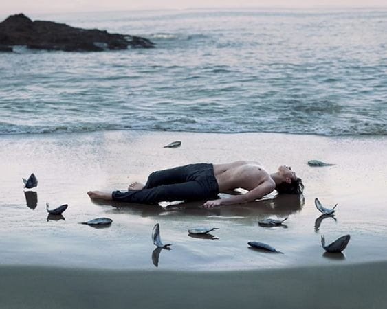 HafedhHemayed's tweet photo. "Mendier une marée, Laguna Beach, Californie, 2012" par Alex Stoddard Photography via Fahey/Klein Gallery #alexstoddard #faheykleingallery https://t.co/zcEELG1DQE