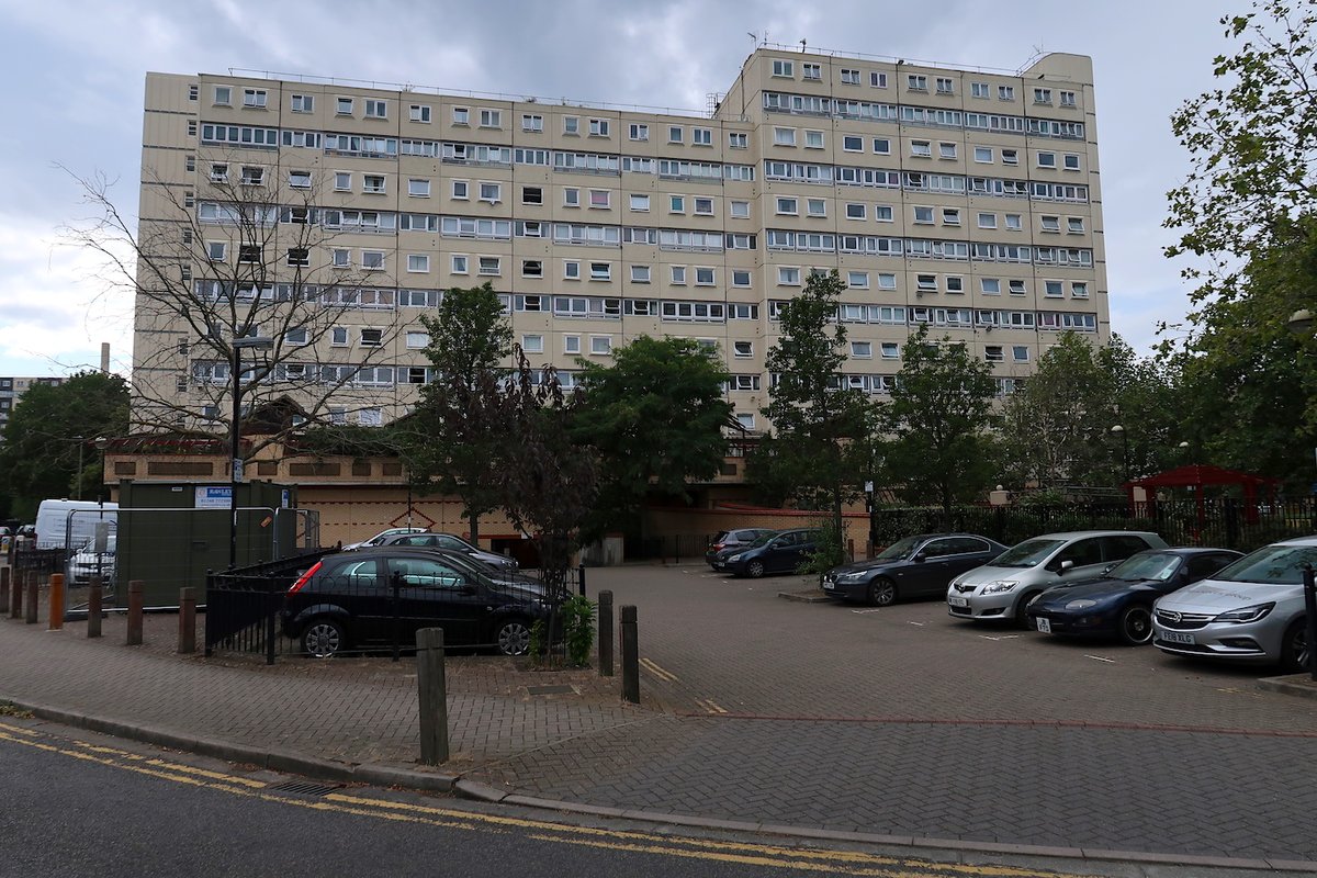 Day 2,280 (Year 7, Day 89) - Park Court on the Doddington and Rollo Estate in #Battersea, #London #SW11, August 7, 2019. System-built from 1969 to 1971, it has survived its early problems that caused the <a href="/SurveyofLondon/">Survey of London</a> to call it a "calamitous" project facebook.com/photo?fbid=623…