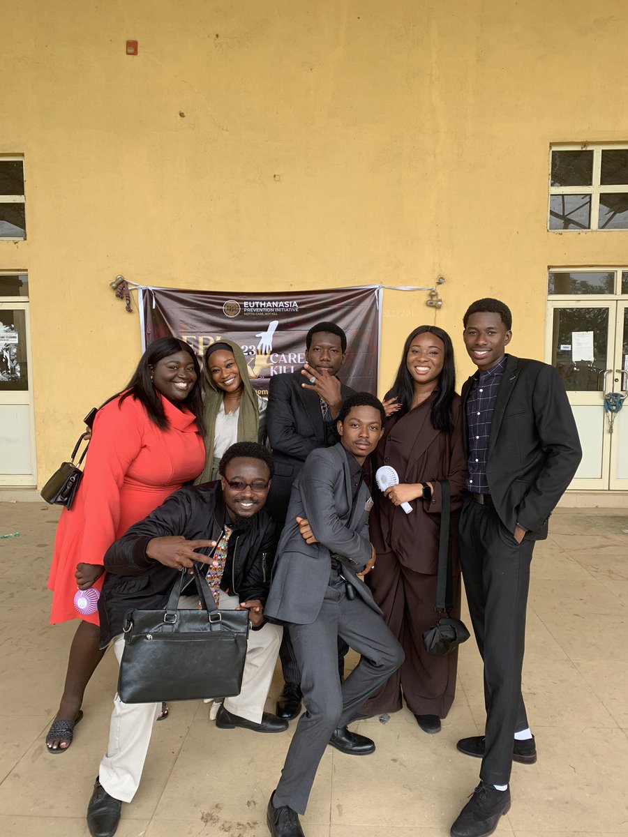 Susan_Sikuola's tweet image. Day 1 -Corporate Day✅

#FYB #FinalYearWeek #unilawrin