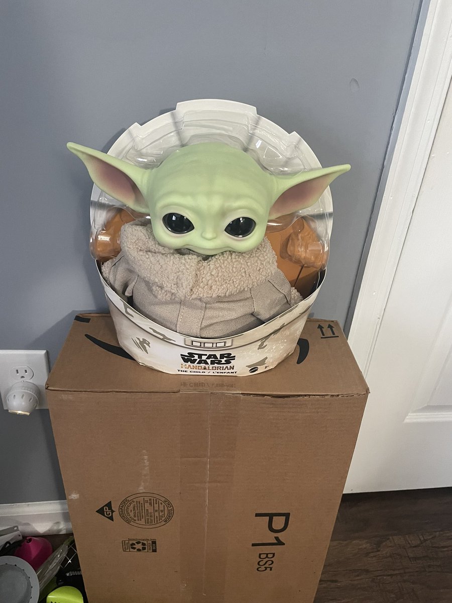 aKANSH_shell's tweet photo. Someone ominously sent this baby Yoda to my parents in the mail and they have no idea where it came from https://t.co/j0FZlMBhxm