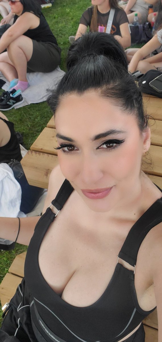 Marie the Pop Culture Historian tweet media