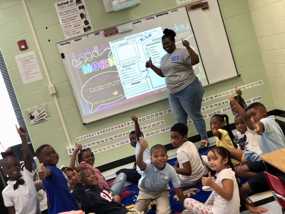 Happy 1st Day of School! <a href="/FultonCoSchools/">FultonCountySchools</a> 🥳 This year will be one for the BOOKS! *literally😉📚
As you can see, “The writing is already on our walls” 📖🫶🏾 <a href="/Stanetress/">Stanetress</a> <a href="/BethuneES/">Mary M. Bethune Elem</a> <a href="/REDDy2learn_/">Ms. Redd</a> 
#OntheProwltoExcellence
#MakingMaryProud🐾