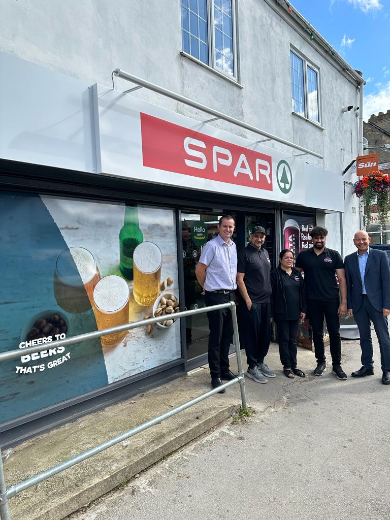Thomas_While's tweet photo. Welcome to the SPAR Family, Shinda &amp; family. Delighted to have such a wonderful family and fantastic store on board and look forward to many years of success together. Thank you to everyone involved in bringing the store onboard.@DavidMooreSpar #Retail #convenience @SPARNorthEng https://t.co/qXpxNKG0Uf