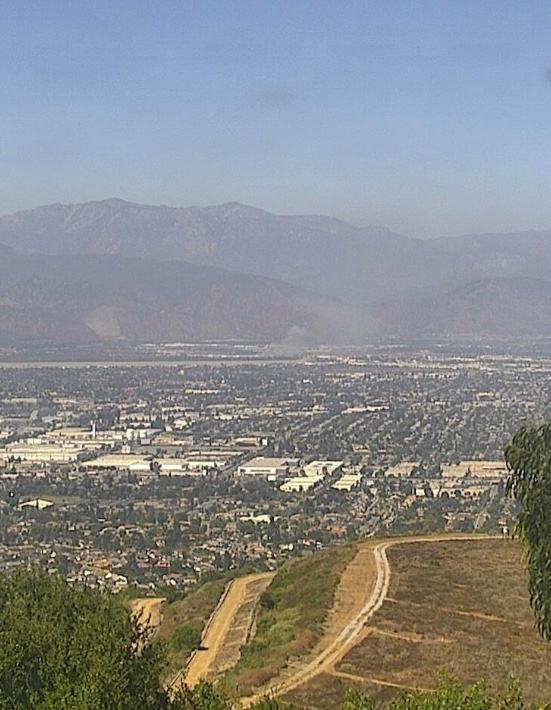 CANews_Watch's tweet photo. #SantaFeFire - Santa Fe Dam, LA County
3 acres burning in light fuels. Structure threat in 5 minutes. Burning good now. COPTER14 and 21 enroute along with HT55. https://t.co/JH4M21Nrso